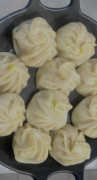 MoMo's